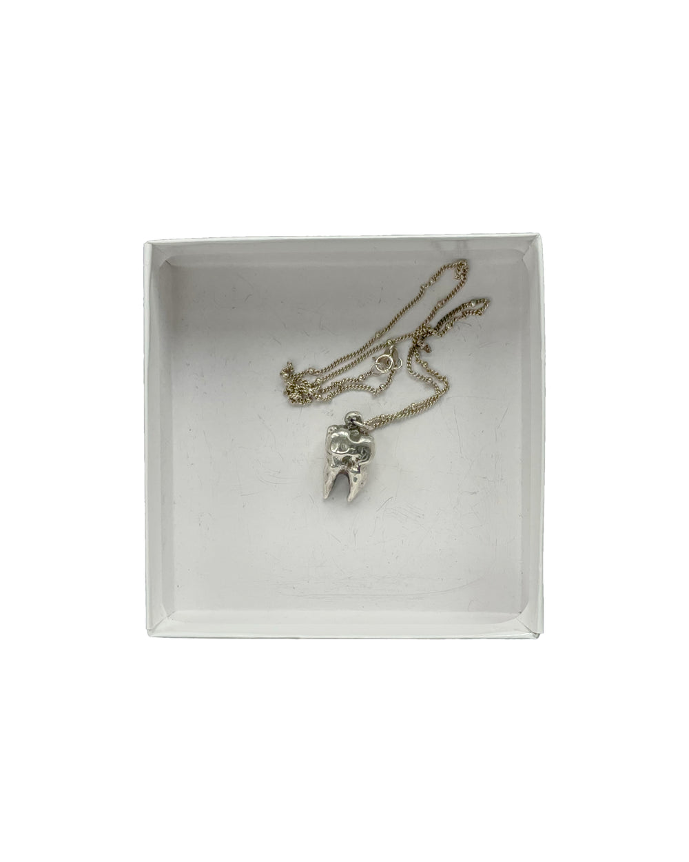 TOOTH NECKLACE