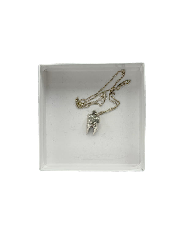 TOOTH NECKLACE